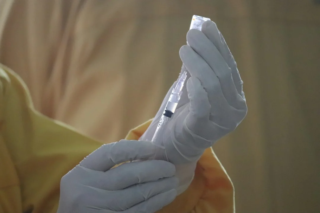 What high‑dose flu vaccines reveal about frailty‑linked immunity